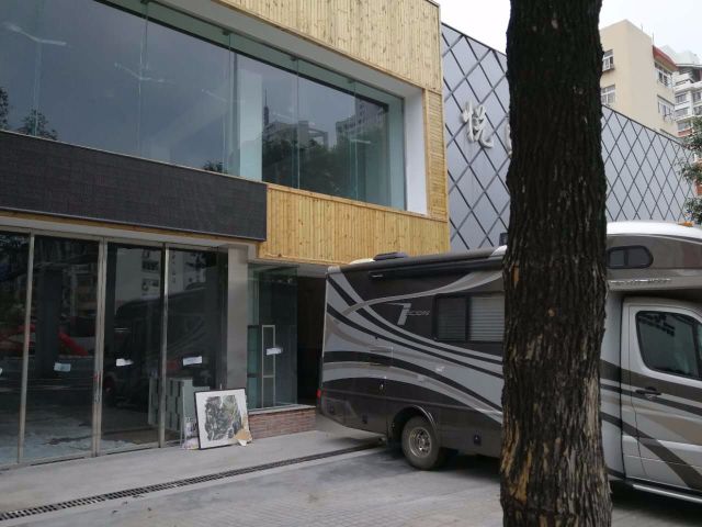 抵押物为青岛市南区繁华商业路段1311.43平商铺的项目债权转让